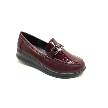 Leirong Mocasín cuña cadena 906 Burdeos | Calzados Santa Clara