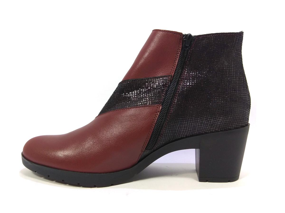 Kroc hotsell moda shoes